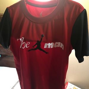 Boys Jordan Shirt, size 7. Like new condition